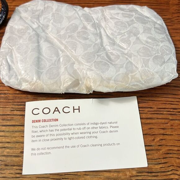 NWT Coach F41718 Signature Legacy Stripe Denim Wristlet Pouch - Picture 12 of 16